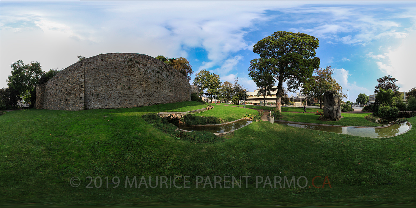 Le menhir Cholet, France