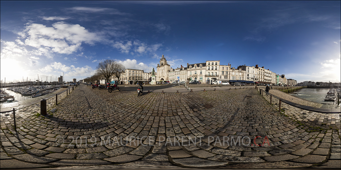 Place du quai Larochelle, France